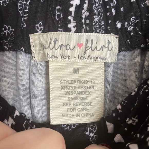 Ultra Flirt Black and White Cropped Wide Leg Lounge Pants - Picture 4 of 4